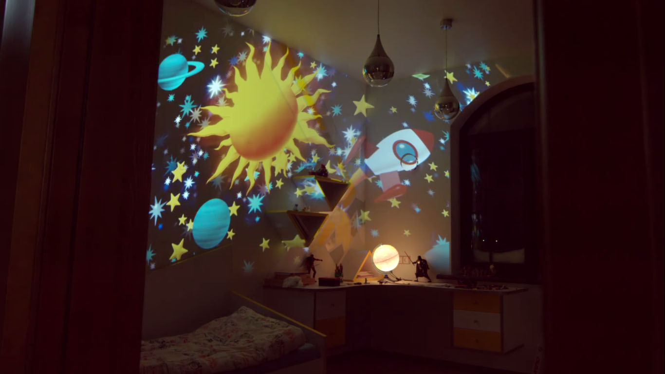 Проекционный видеодизайн с фантастическим звёздным небом.